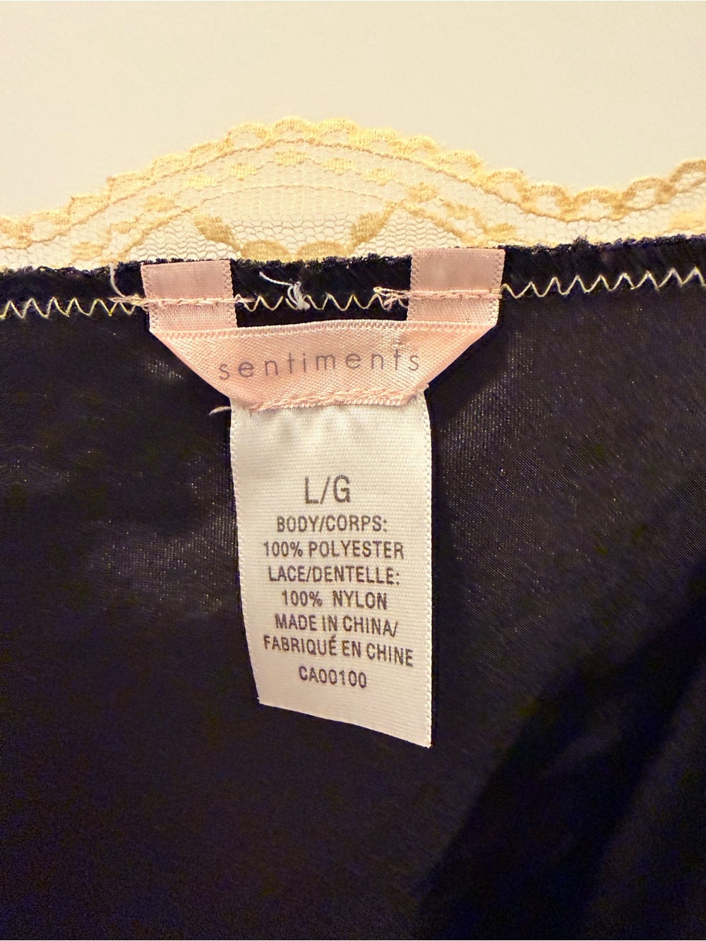 90s/Y2K Black Satin Cami with Cream Lace Trim - Picture 4 of 6